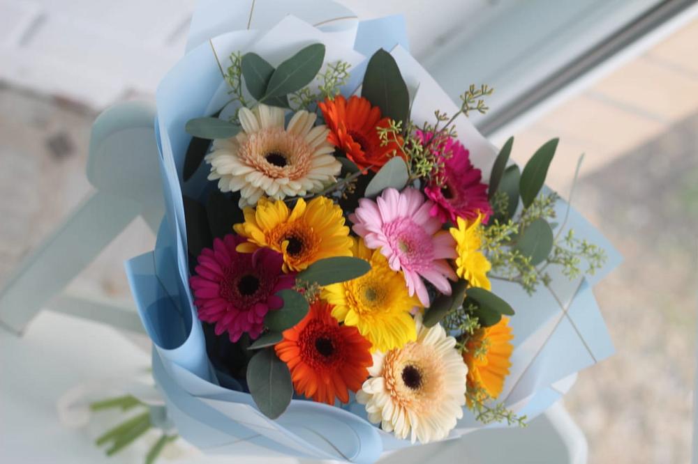 Букет цветов из: Герберы в Нижнегорском