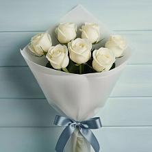 Букет 7 Белых роз Эдлесс Лав в Нижнегорском