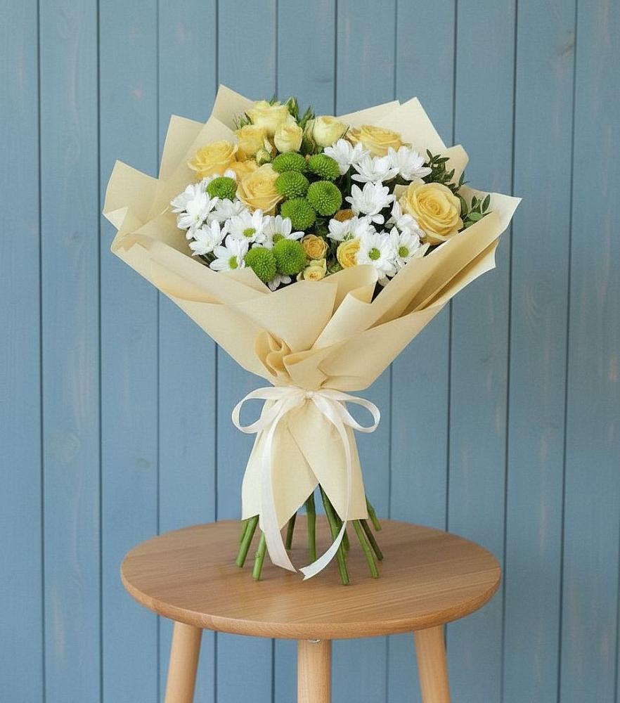 Букет цветов из: Хризантемы и Розы в Нижнегорском