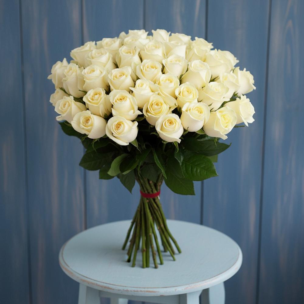 Букет 51 Белая роза Эдлесс Лав в Нижнегорском