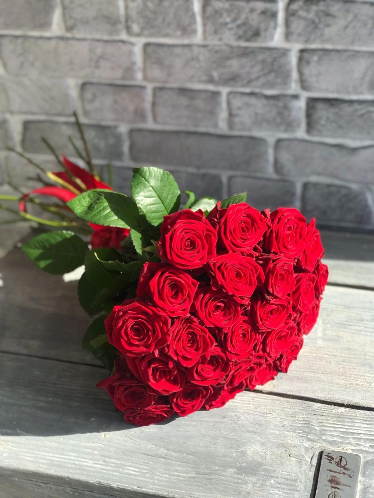 Букет Красные розы Фридом в Нижнегорском