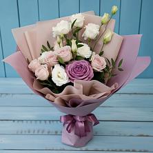 Букет цветов из:  Розы и Лизиантусы в Нижнегорском