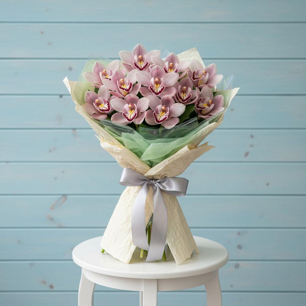 Букет цветов из: Орхидеи и Розы в Нижнегорском