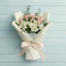 Букет цветов из:  Альстромерии #REPLACE_PRED# Нижнегорском