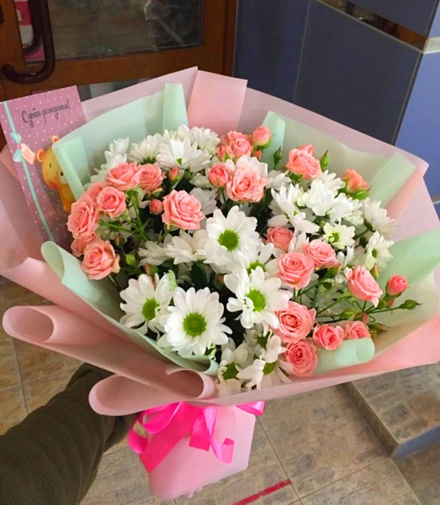 Букет цветов из: Розы и Хризантемы в Нижнегорском