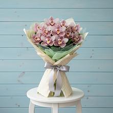 Букет цветов из:  Орхидеи и Розы в Нижнегорском