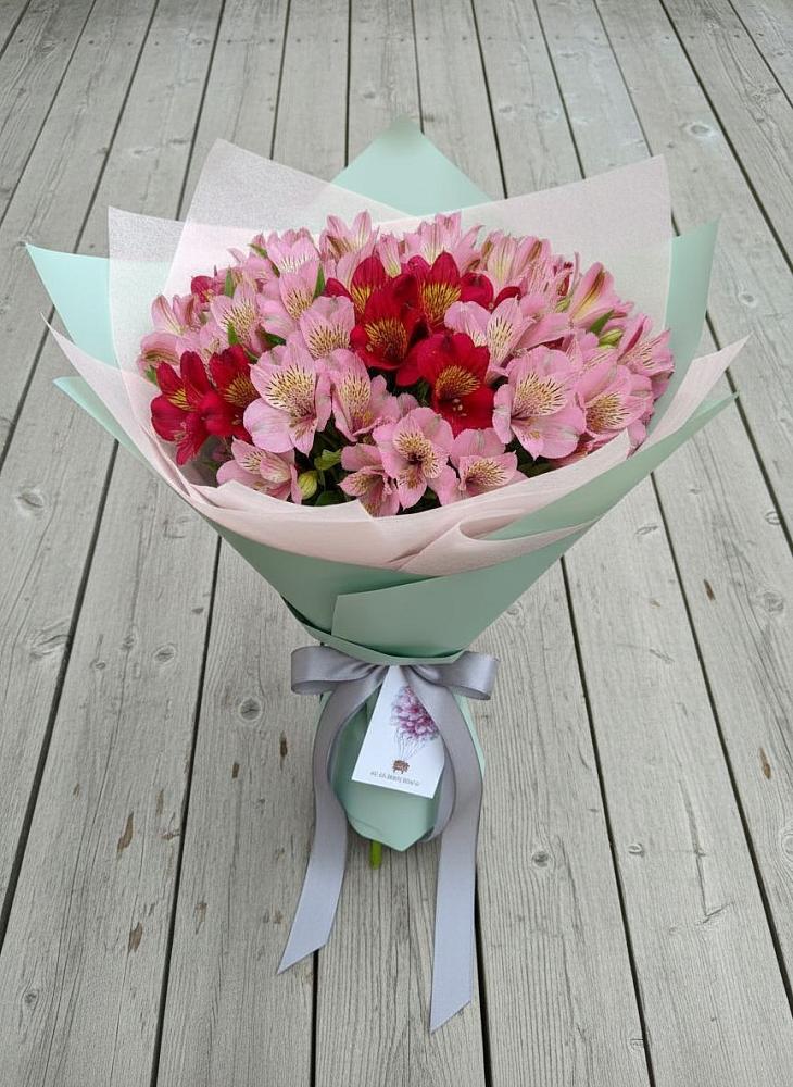 Букет цветов из: Альстромерии в Нижнегорском