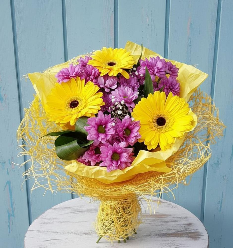 Букет цветов из: Хризантемы и Герберы в Нижнегорском