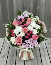 Букет цветов из:  Альстромерии, Гвоздики, Розы и Хризантемы в Нижнегорском
