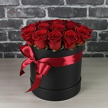 Цветочная композиция из Розы в шляпной коробке в Нижнегорском