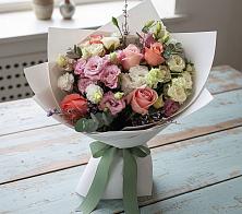 Букет цветов из:  Розы, Лизиантусы и Гвоздики #REPLACE_PRED# Нижнегорском