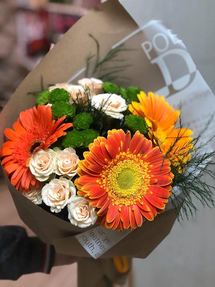 Букет цветов из: Герберы, Хризантемы и Розы в Нижнегорском