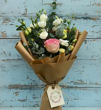 Букет цветов из:  Розы и Лизиантусы в Нижнегорском