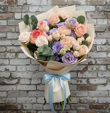 Букет цветов из:  Розы, Лизиантусы и Гвоздики в Нижнегорском