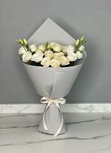 Букет цветов из:  Розы и Лизиантусы в Нижнегорском